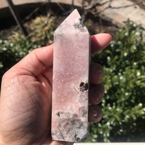 Pink Amethyst Tower - Picture 7 of 9